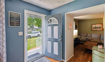 30 Clark Pl, Avenel, NJ 07001