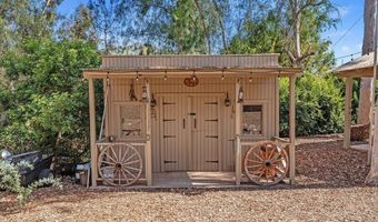 9865 Edgelake Dr, La Mesa, CA 91941