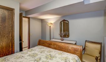 608 Manor Ct, Altoona, WI 54720