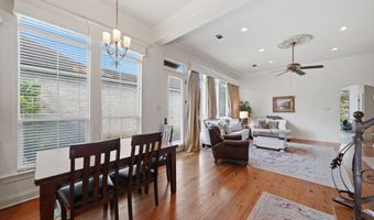 10634 Shoreline Dr, Baton Rouge, LA 70809