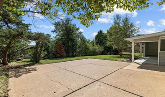 602 Rue Montand Dr, Ballwin, MO 63011