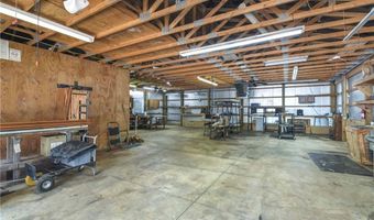 301 Crosse Rd, Amherst, OH 44001