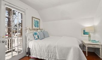 34 Bull St, Newport, RI 02840