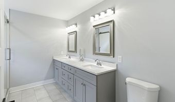 555 Egenolf Pl, Bayville, NJ 08721