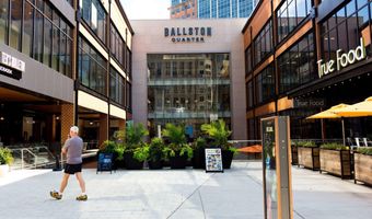 1050 N TAYLOR St 1-203, Arlington, VA 22201