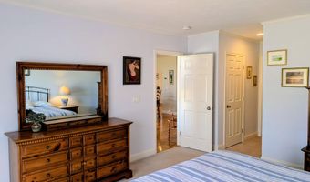 16 Amberwood Ct, Bourne, MA 02532