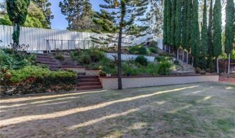 5824 E Camino Pinzon, Anaheim, CA 92807
