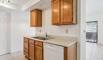 1976 N LEMON TREE Ln 19, Chandler, AZ 85224
