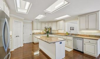 707 S Live Oak Park Rd, Fallbrook, CA 92028