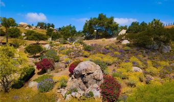 28306 Crescent Hill Way, Escondido, CA 92026
