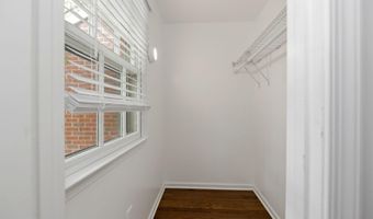 8207 CEDAR LANDING Ct, Alexandria, VA 22306