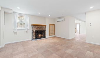 441 21ST St NE B, Washington, DC 20002