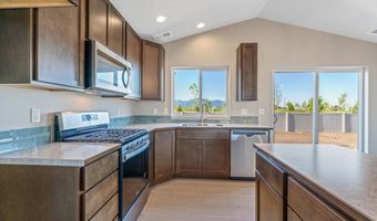 153 S TREELINE St, Airway Heights, WA 99001