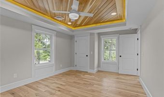 5 Lillis Ave, Barrington, RI 02806