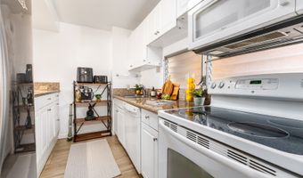 3020 Ala Napuaa Pl 202, Honolulu, HI 96818