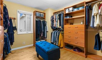 985 Goldenrod Trl, Aurora, OH 44202