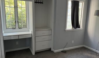 13 Fenway Rd, Branford, CT 06405