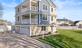 25 Scallop Shell Rd, Narragansett, RI 02882