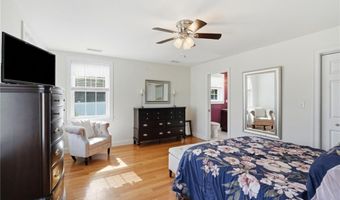 336 Dover Ave, East Providence, RI 02914
