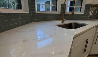 960 CAMP BRANCH Rd, Alabaster, AL 35007