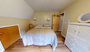 5 Lakeview Dr, Barboursville, WV 25504