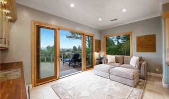 1525 Ramona Dr, Camarillo, CA 93010