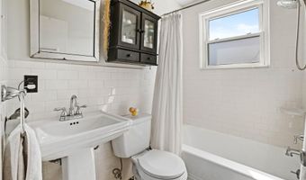 1204 WILKES St, Alexandria, VA 22314