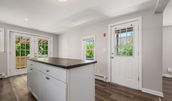 41 Parker St, Bangor, ME 04401