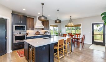 5467 Windrose Ln, Ames, IA 50014