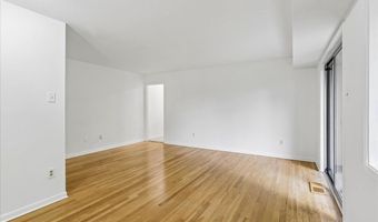 10518 WEYMOUTH St 102, Bethesda, MD 20814