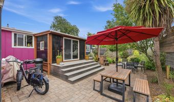 1155 2ND St NE, Bandon, OR 97411