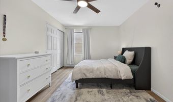 1428 Cedar Bluff Dr, Ballwin, MO 63021