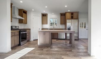 333 Smithfield, Belgrade, ME 04917