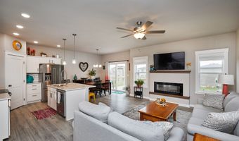 1917 Southbridge Dr, Adel, IA 50003