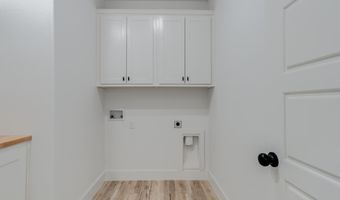 407 Ave M, Abernathy, TX 79311