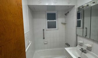 186 AVENUE C, Bayonne, NJ 07002