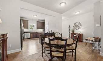 351 Champion Way Dr, Ballwin, MO 63011