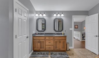 8244 SW Indian Hills Rd, Auburn, KS 66402
