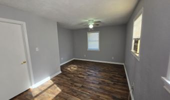 310 S Wickham St, Alvord, TX 76225