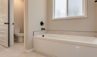 808 NW 31st St, Battle Ground, WA 98604