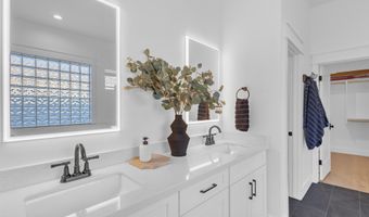 3690 E CANYON Way, Chandler, AZ 85249