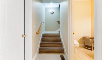 22 Harvest Hill Ln 4, Auburn, ME 04210