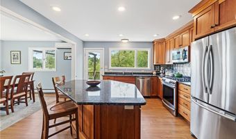 106 Lauri Dr, Charlestown, RI 02813