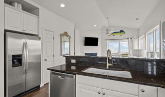 106 Willis Ave A, Atlantic Beach, NC 28512