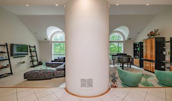 15 Inverness Rd, Falmouth, ME 04105