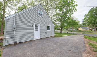 91 E Harold St, Bloomfield, CT 06002