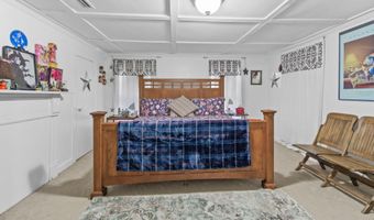 1748 Georgia St, Alford, FL 32420