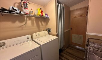 60 Flamingo Ave, Amherst, OH 44001