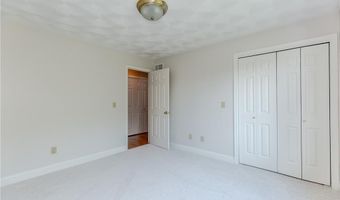 3 Sweet Corn Dr, Cranston, RI 02921