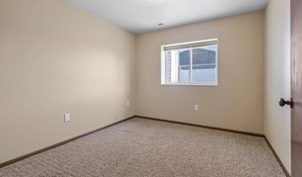 2020 S Lawson St, Aberdeen, SD 57401